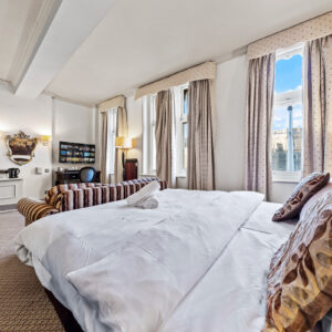 Deluxe room for four | With castle view