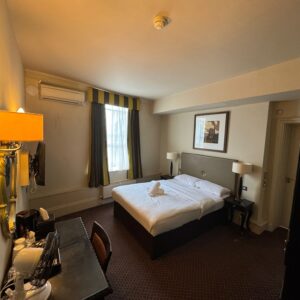 Deluxe Room with Beautiful Courtyard View - Harte And Garter