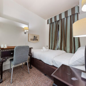 Cozy room | Harte and Garter Hotel