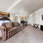 Deluxe Room for Four with Castle View - Harte & Garter Hotel