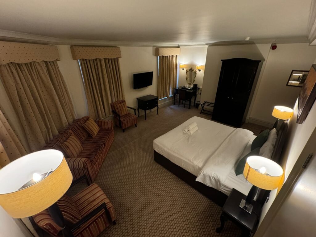 Executive Room Panoramic View - Harte & Garter Hotel