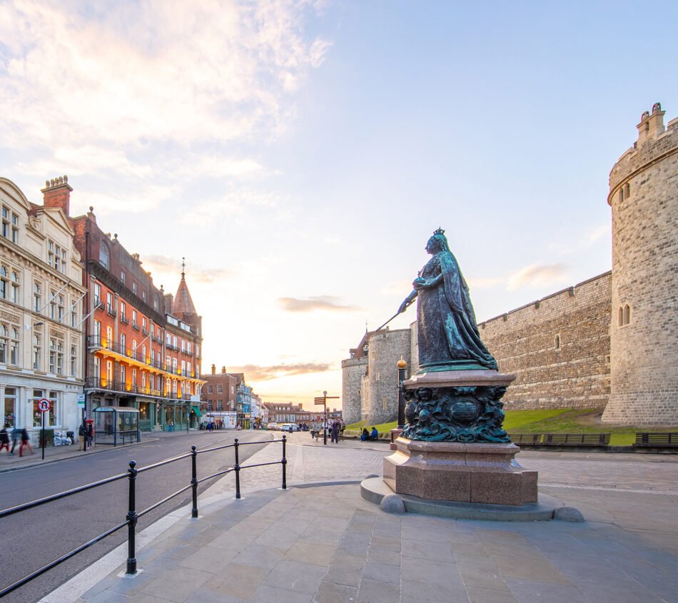 The Queen Victoria Statue, Windsor